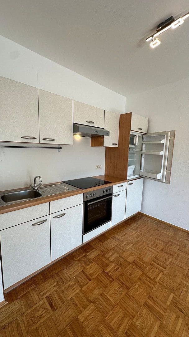 Prenájom bytu 2-izbový 42 m², Klagenfurt, Korutánsko Prenájom bytu 2-izbový 42 m², Klagenfurt, Korutánsko