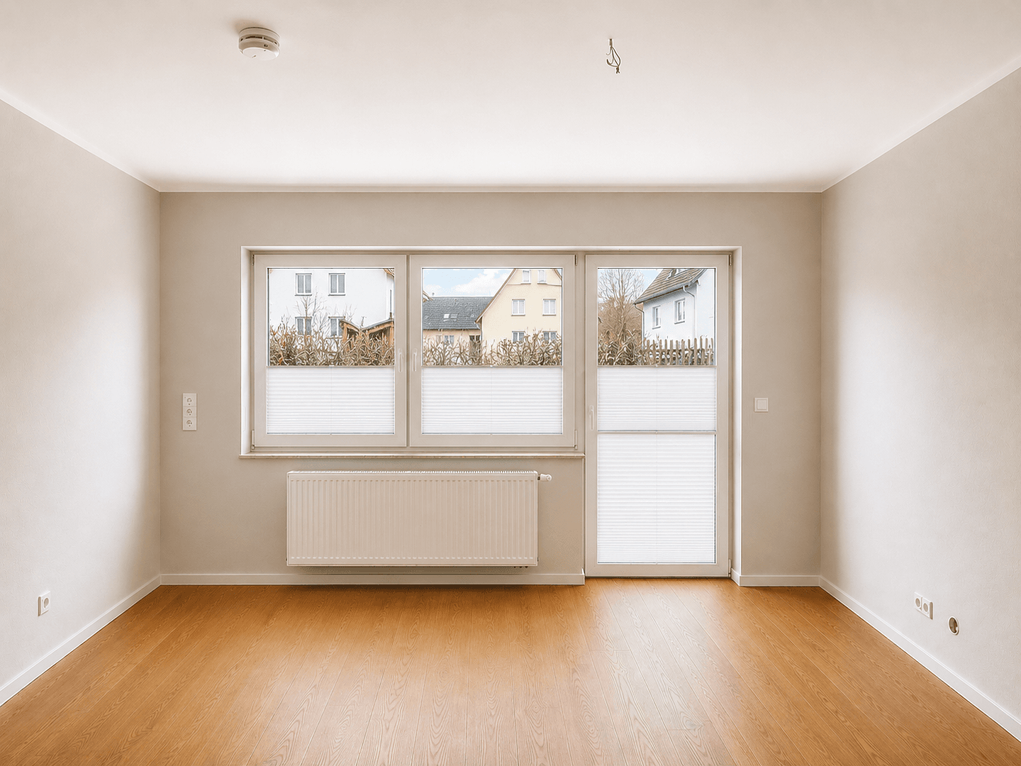 Prenájom bytu 5-izbový 119 m², An der Post 13, Weinböhla, Sasko Prenájom bytu 5-izbový 119 m², An der Post 13, Weinböhla, Sasko