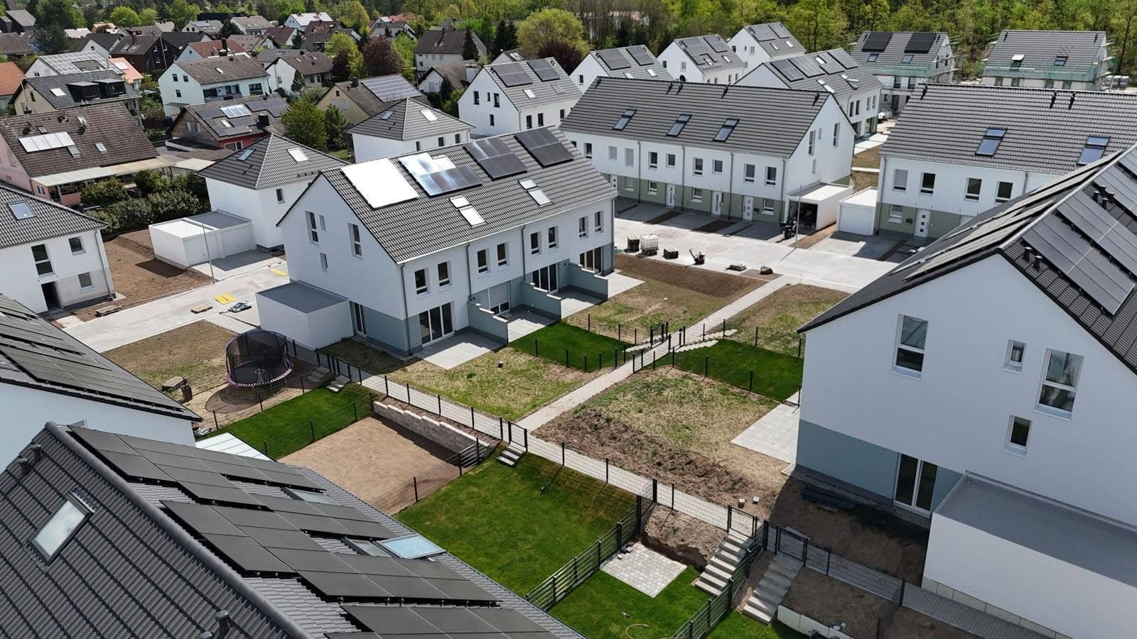 Prenájom domu 141 m², pozemok 169 m², Am Brünnle 14, Roth, Bavorsko Prenájom domu 141 m², pozemok 169 m², Am Brünnle 14, Roth, Bavorsko