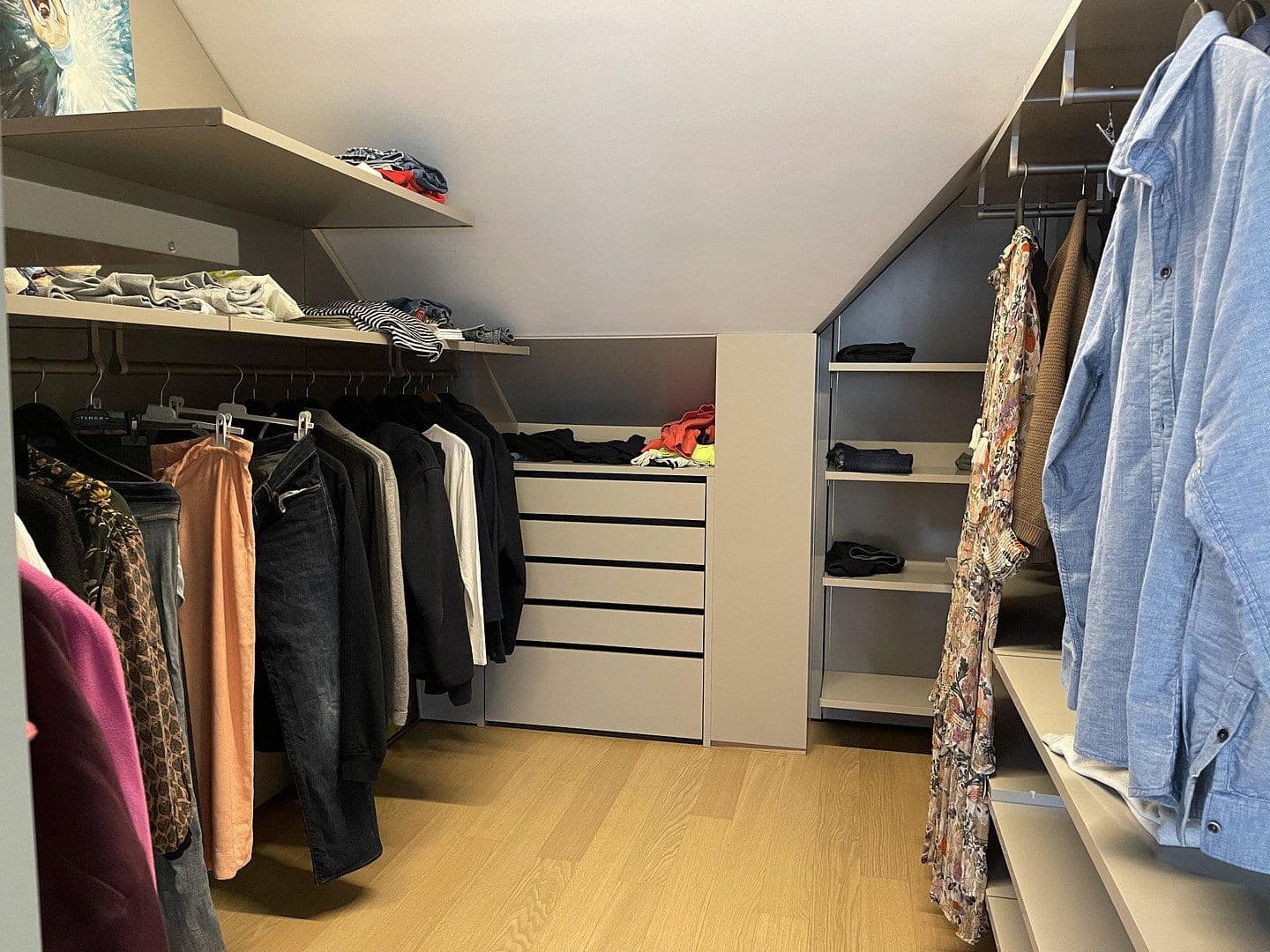 Prenájom bytu 5-izbový 224 m², Düsseldorf, Severné Porýnie - Westfálsko Prenájom bytu 5-izbový 224 m², Düsseldorf, Severné Porýnie - Westfálsko