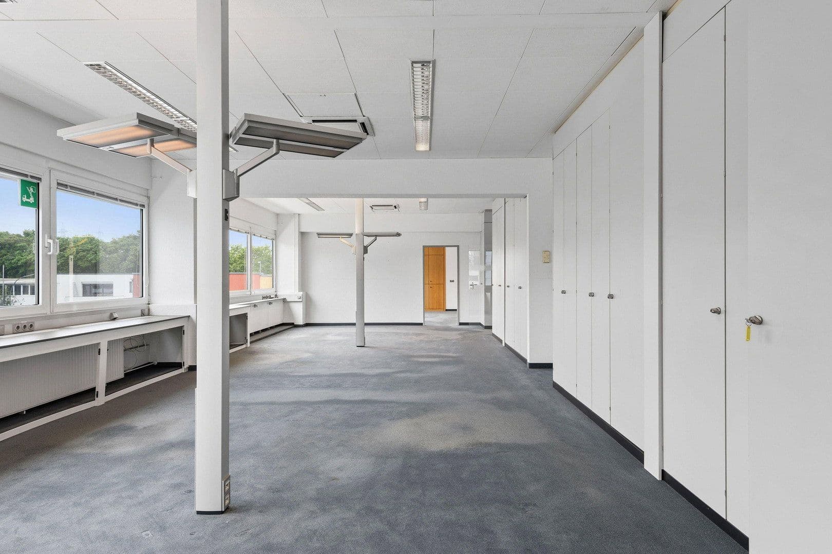 Prenájom kancelárie 646 m², Moselstr. 14, Neuss, Severné Porýnie - Westfálsko Prenájom kancelárie 646 m², Moselstr. 14, Neuss, Severné Porýnie - Westfálsko