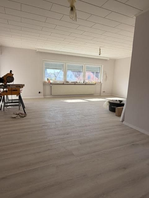 Prenájom bytu 4-izbový 126 m², Römerberg, Porýnie-Falcko Prenájom bytu 4-izbový 126 m², Römerberg, Porýnie-Falcko