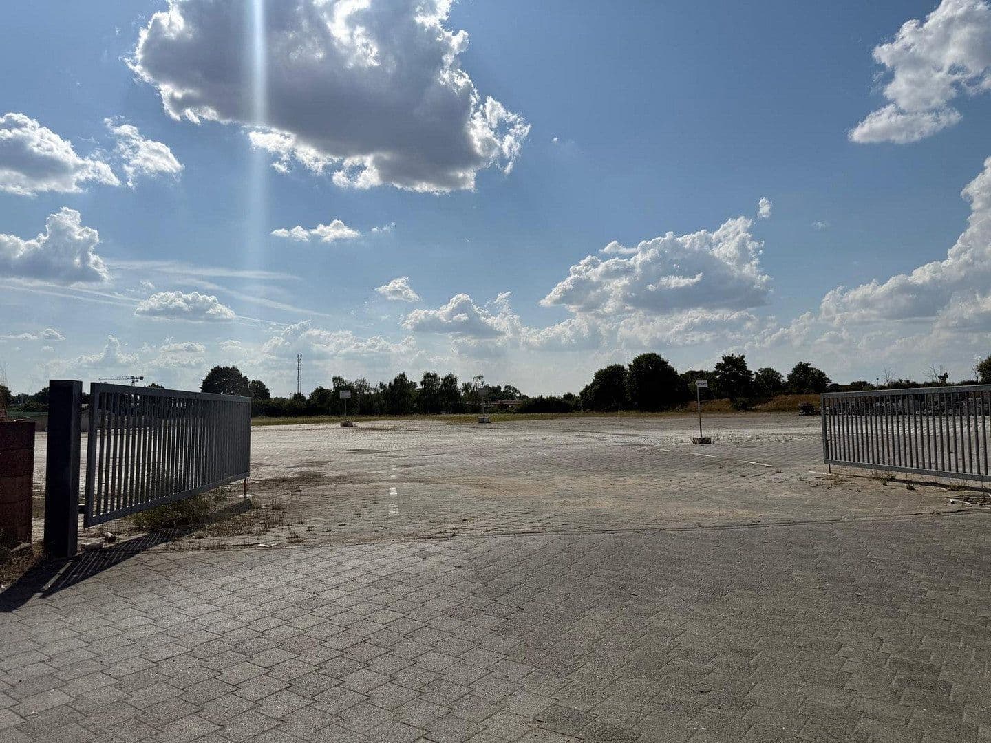 Prenájom pozemku 40.000 m², Merseburg, Sasko-Anhaltsko Prenájom pozemku 40.000 m², Merseburg, Sasko-Anhaltsko