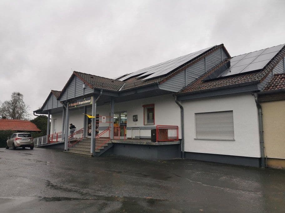 Prenájom bytu 3-izbový 90 m², Kirchstrasse 8, Schwalmtal, Hesensko Prenájom bytu 3-izbový 90 m², Kirchstrasse 8, Schwalmtal, Hesensko