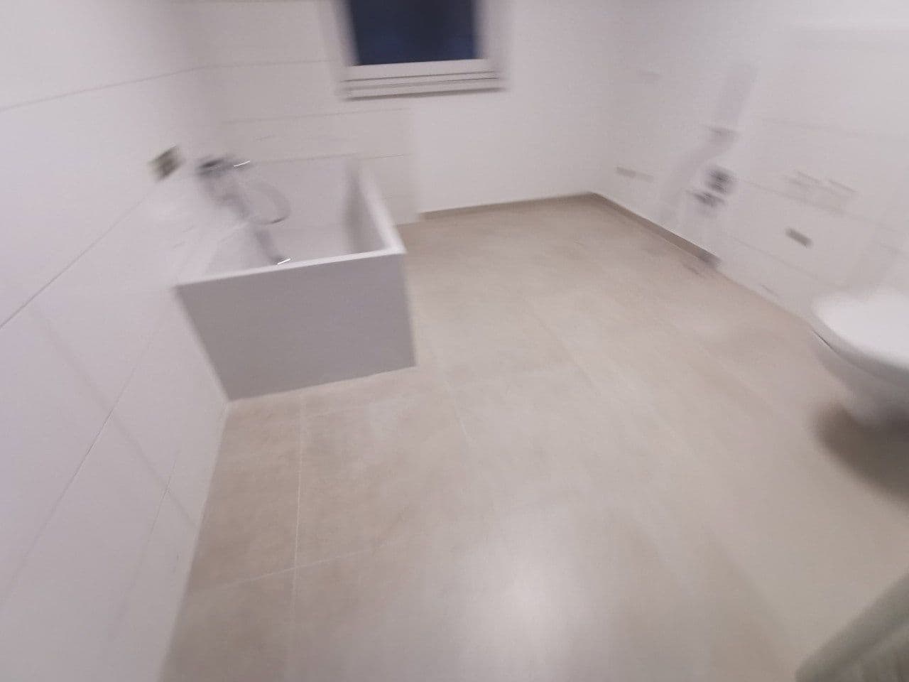 Prenájom bytu 3-izbový 90 m², Kirchstrasse 8, Schwalmtal, Hesensko Prenájom bytu 3-izbový 90 m², Kirchstrasse 8, Schwalmtal, Hesensko