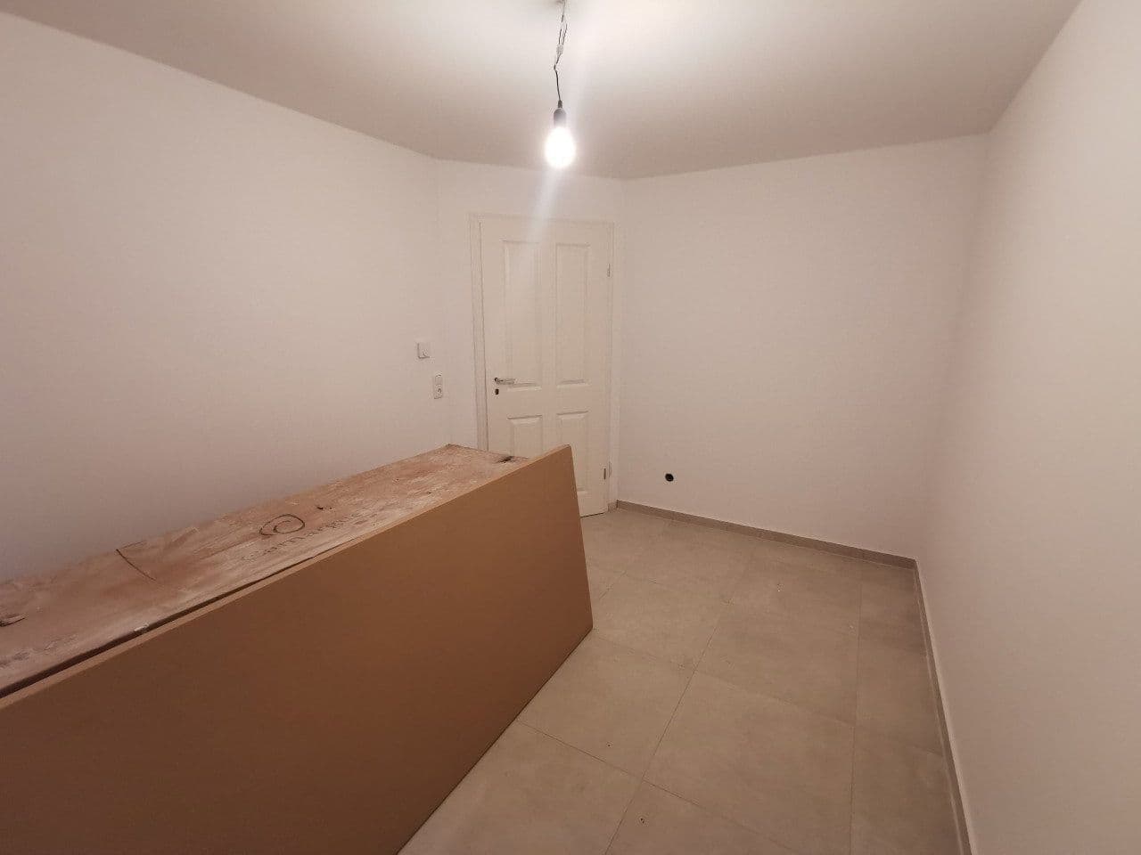 Prenájom bytu 3-izbový 90 m², Kirchstrasse 8, Schwalmtal, Hesensko Prenájom bytu 3-izbový 90 m², Kirchstrasse 8, Schwalmtal, Hesensko