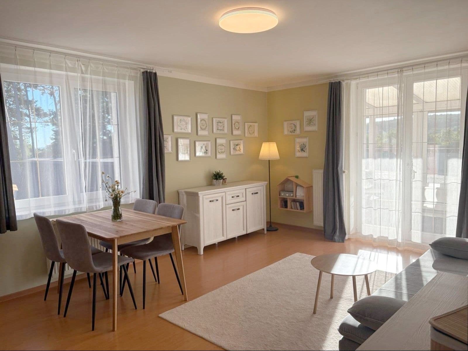 Predaj bytu 2-izbový 61 m², Slunečná, Černošice, Středočeský kraj Predaj bytu 2-izbový 61 m², Slunečná, Černošice, Středočeský kraj