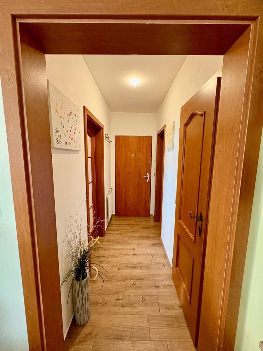 Predaj bytu 2-izbový 61 m², Slunečná, Černošice, Středočeský kraj Predaj bytu 2-izbový 61 m², Slunečná, Černošice, Středočeský kraj