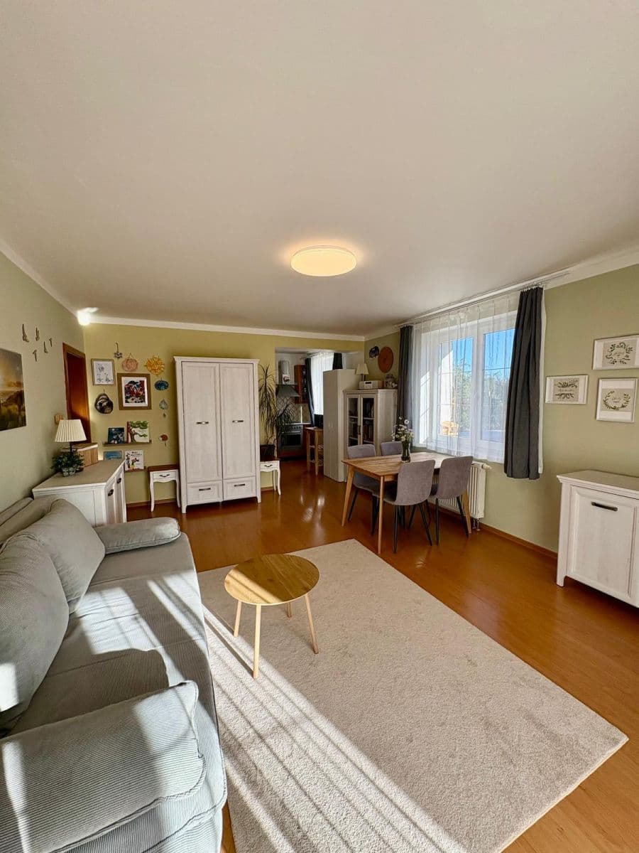Predaj bytu 2-izbový 61 m², Slunečná, Černošice, Středočeský kraj Predaj bytu 2-izbový 61 m², Slunečná, Černošice, Středočeský kraj