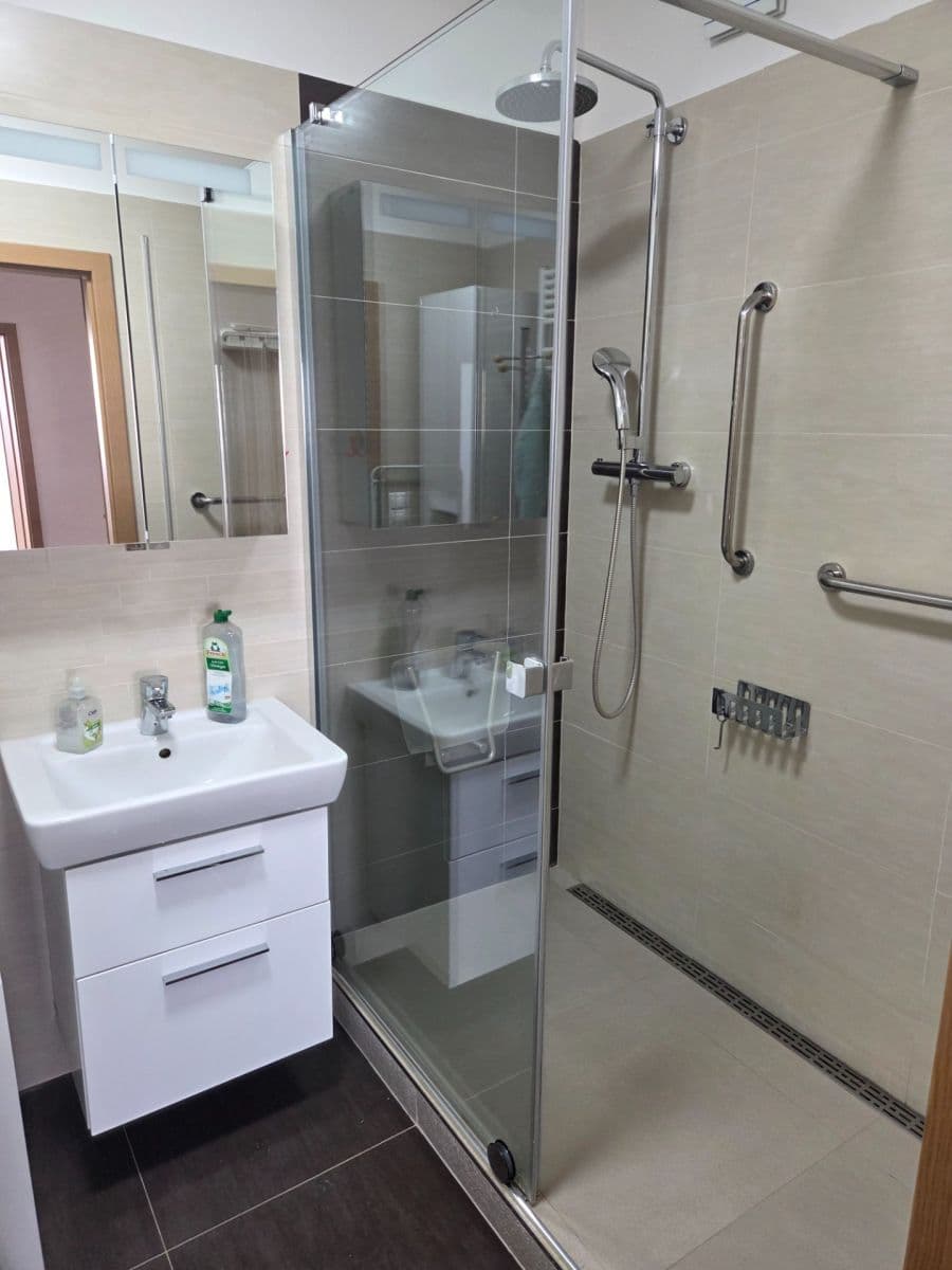 Prenájom bytu 3-izbový 89 m², Symfonická, Praha, Praha Prenájom bytu 3-izbový 89 m², Symfonická, Praha, Praha