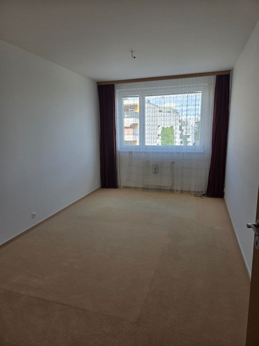 Prenájom bytu 3-izbový 89 m², Symfonická, Praha, Praha Prenájom bytu 3-izbový 89 m², Symfonická, Praha, Praha