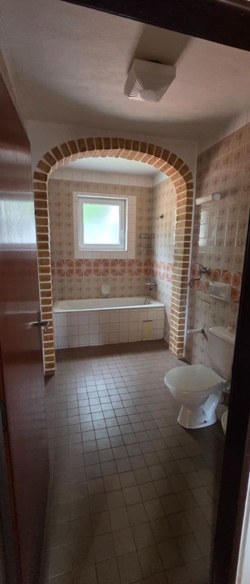 Predaj domu 333 m², pozemok 533 m², 28. října, Jindřichův Hradec, Jihočeský kraj Predaj domu 333 m², pozemok 533 m², 28. října, Jindřichův Hradec, Jihočeský kraj