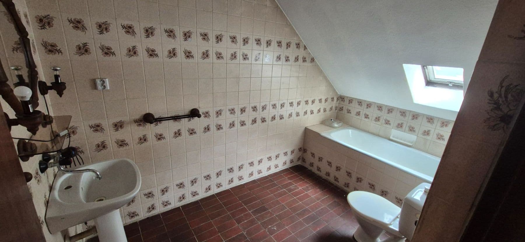 Predaj domu 333 m², pozemok 533 m², 28. října, Jindřichův Hradec, Jihočeský kraj Predaj domu 333 m², pozemok 533 m², 28. října, Jindřichův Hradec, Jihočeský kraj