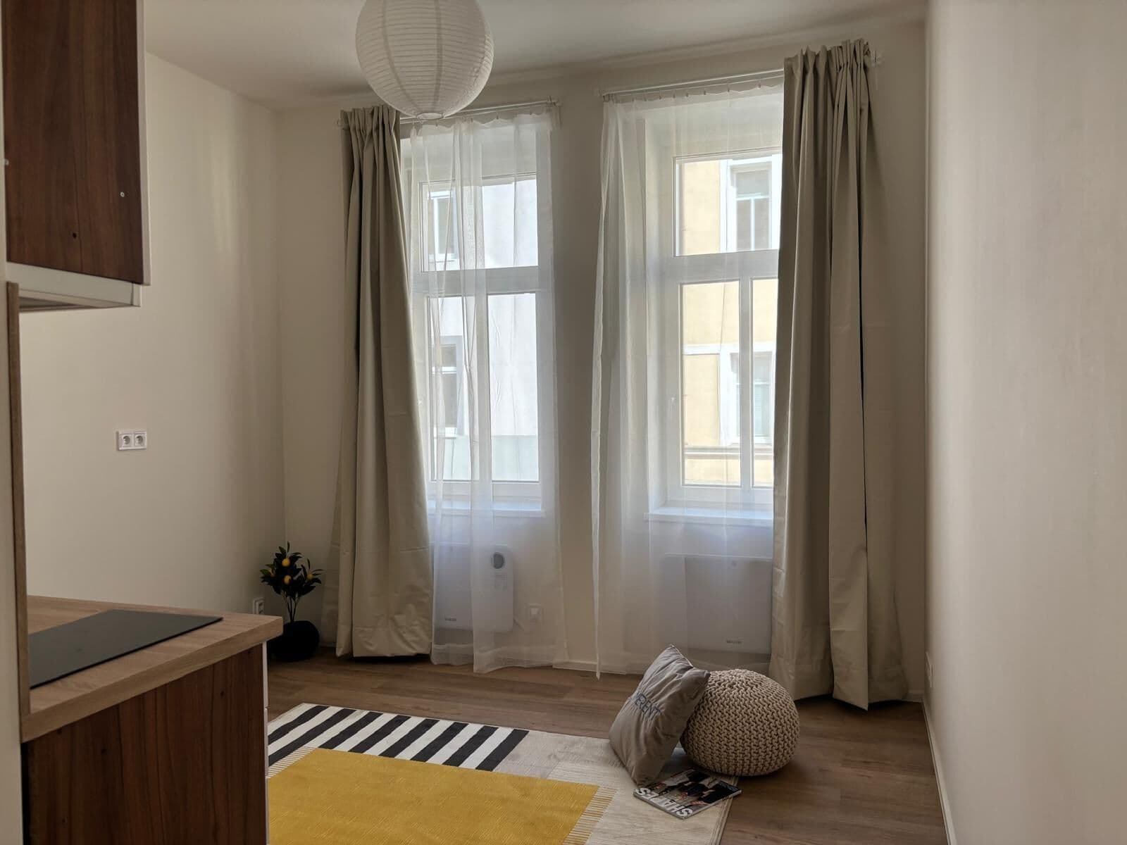 Prenájom bytu 1-izbový 19 m², Kolmá, Praha, Praha Prenájom bytu 1-izbový 19 m², Kolmá, Praha, Praha