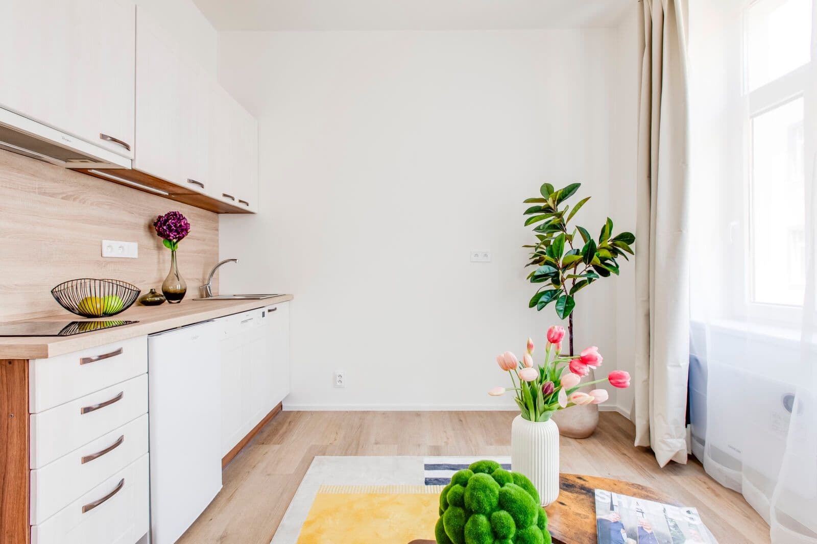 Prenájom bytu 1-izbový 19 m², Kolmá, Praha, Praha Prenájom bytu 1-izbový 19 m², Kolmá, Praha, Praha