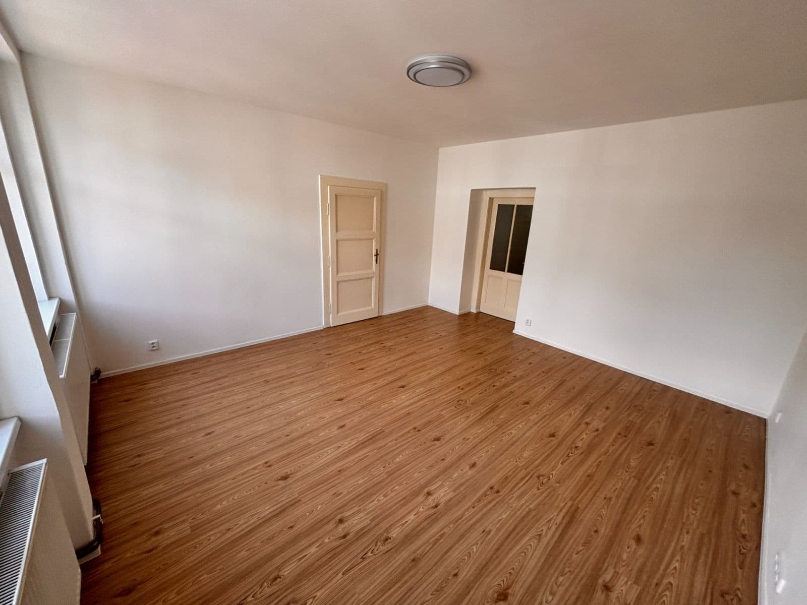 Prenájom bytu 3-izbový 85 m², U zámku, Teplice, Ústecký kraj Prenájom bytu 3-izbový 85 m², U zámku, Teplice, Ústecký kraj