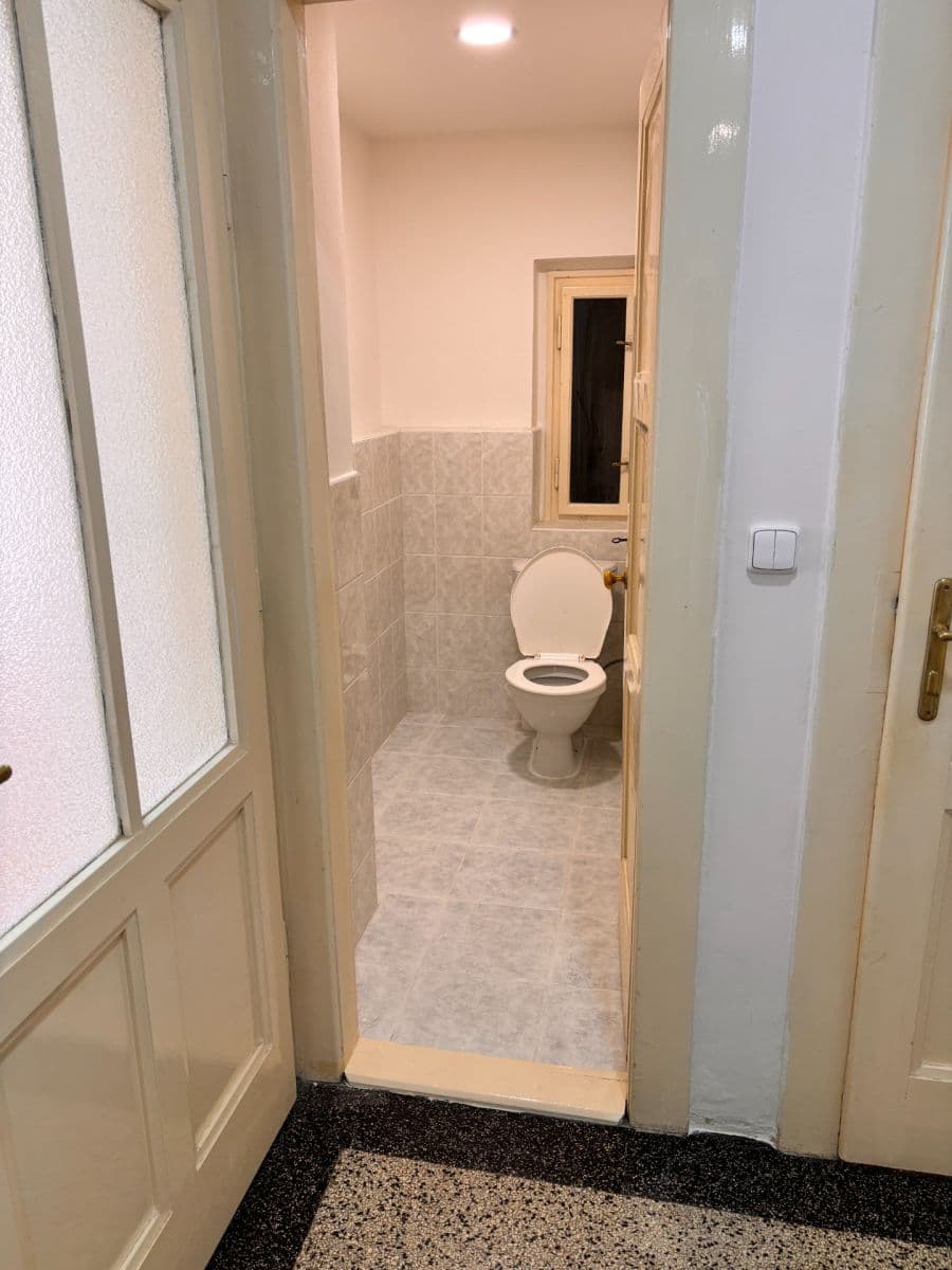 Prenájom bytu 3-izbový 85 m², U zámku, Teplice, Ústecký kraj Prenájom bytu 3-izbový 85 m², U zámku, Teplice, Ústecký kraj