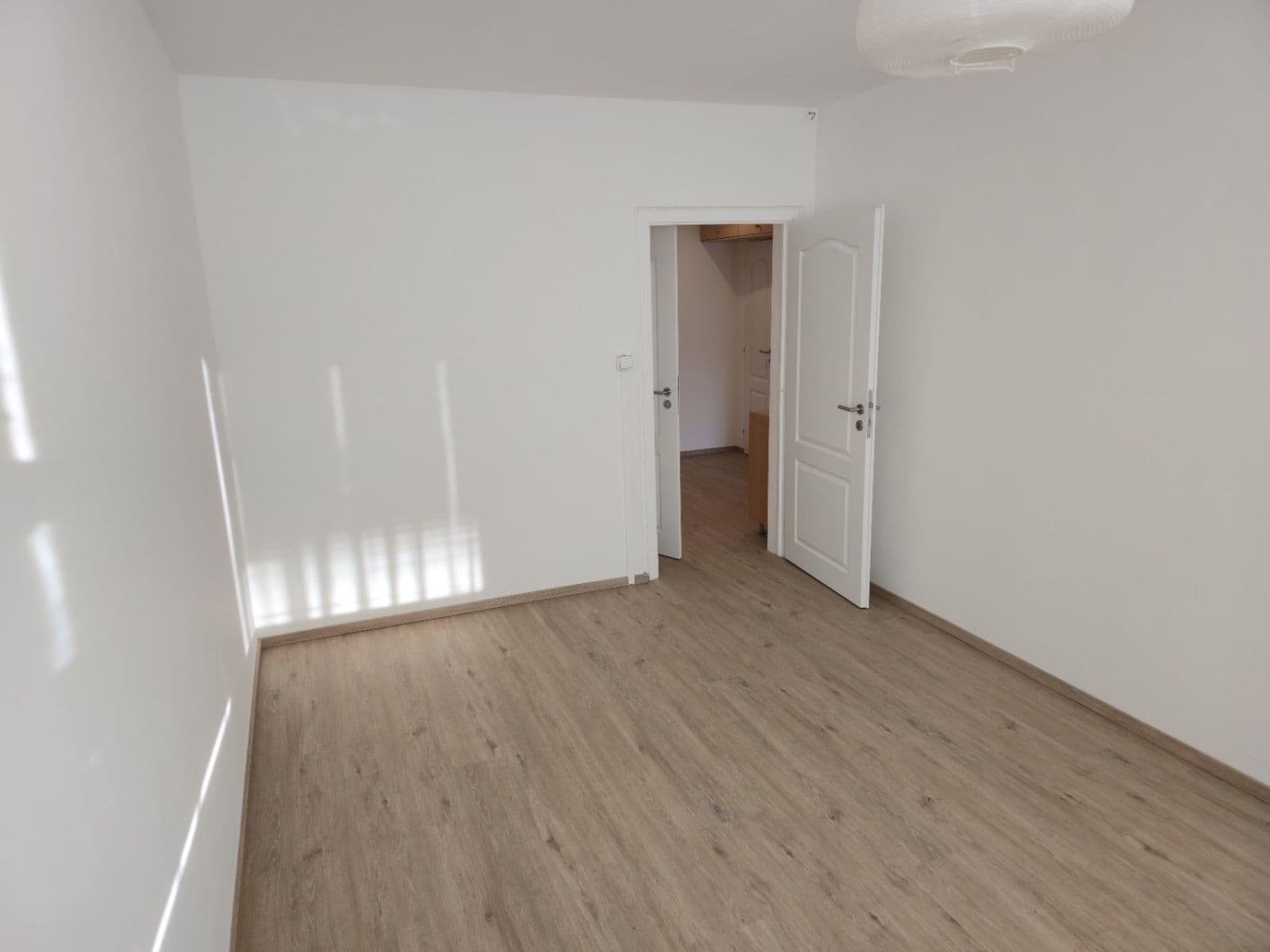 Prenájom bytu 3-izbový 77 m², Dědinova, Praha, Praha Prenájom bytu 3-izbový 77 m², Dědinova, Praha, Praha