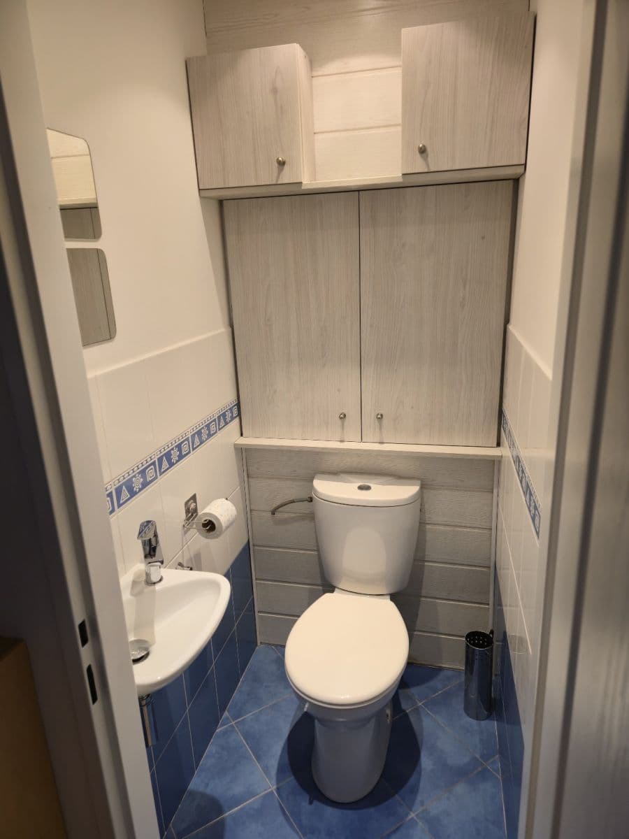 Prenájom bytu 3-izbový 77 m², Dědinova, Praha, Praha Prenájom bytu 3-izbový 77 m², Dědinova, Praha, Praha