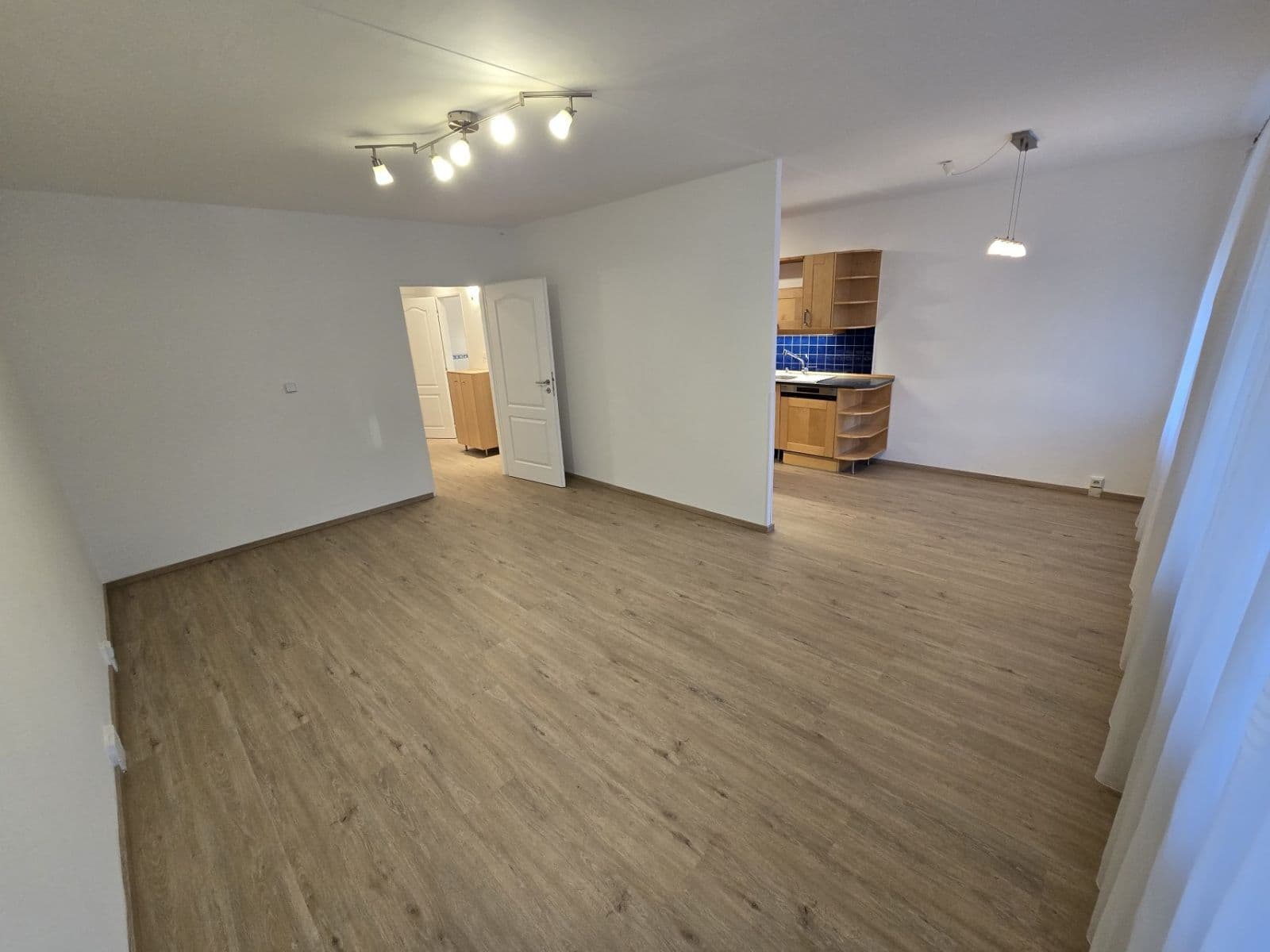Prenájom bytu 3-izbový 77 m², Dědinova, Praha, Praha Prenájom bytu 3-izbový 77 m², Dědinova, Praha, Praha