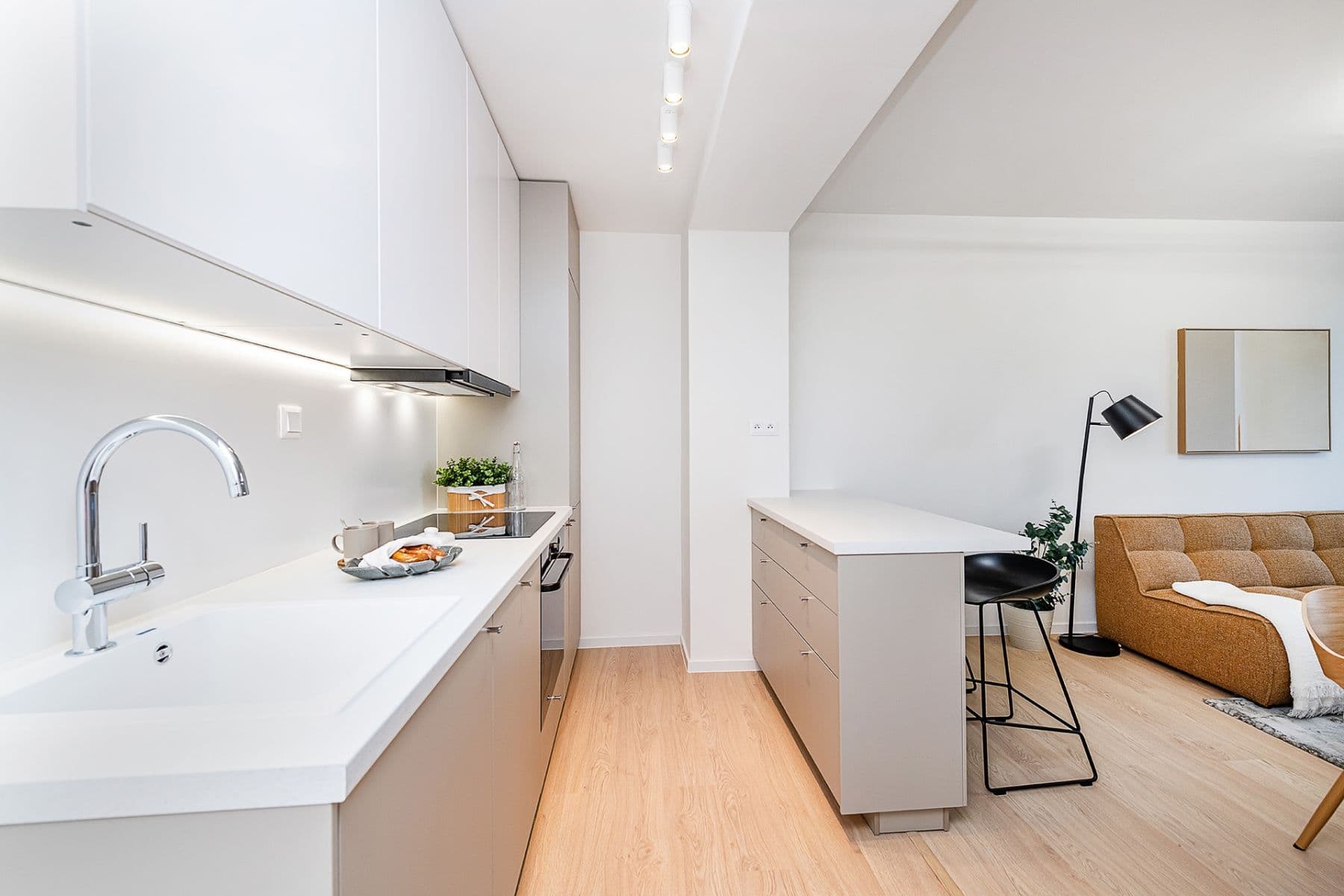 Predaj bytu 4-izbový 80 m², U Slavie, Praha, Praha Predaj bytu 4-izbový 80 m², U Slavie, Praha, Praha