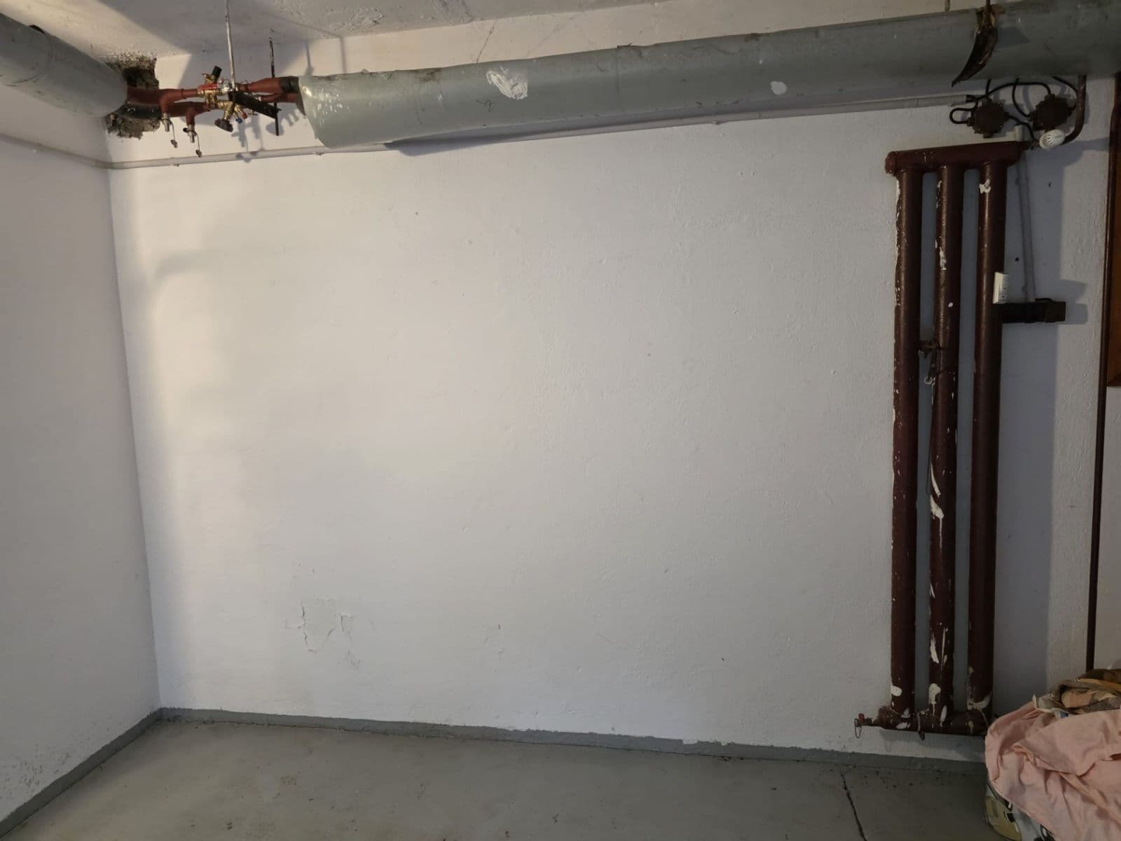 Prenájom garáže 15 m², Praha, Praha Prenájom garáže 15 m², Praha, Praha