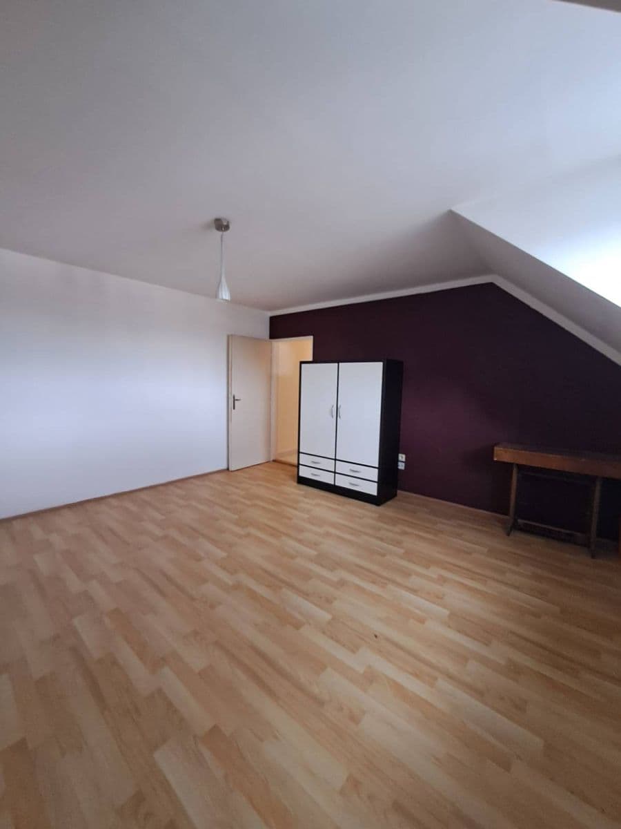 Prenájom bytu 3-izbový 95 m², Na Dědině, Vacenovice, Jihomoravský kraj Prenájom bytu 3-izbový 95 m², Na Dědině, Vacenovice, Jihomoravský kraj