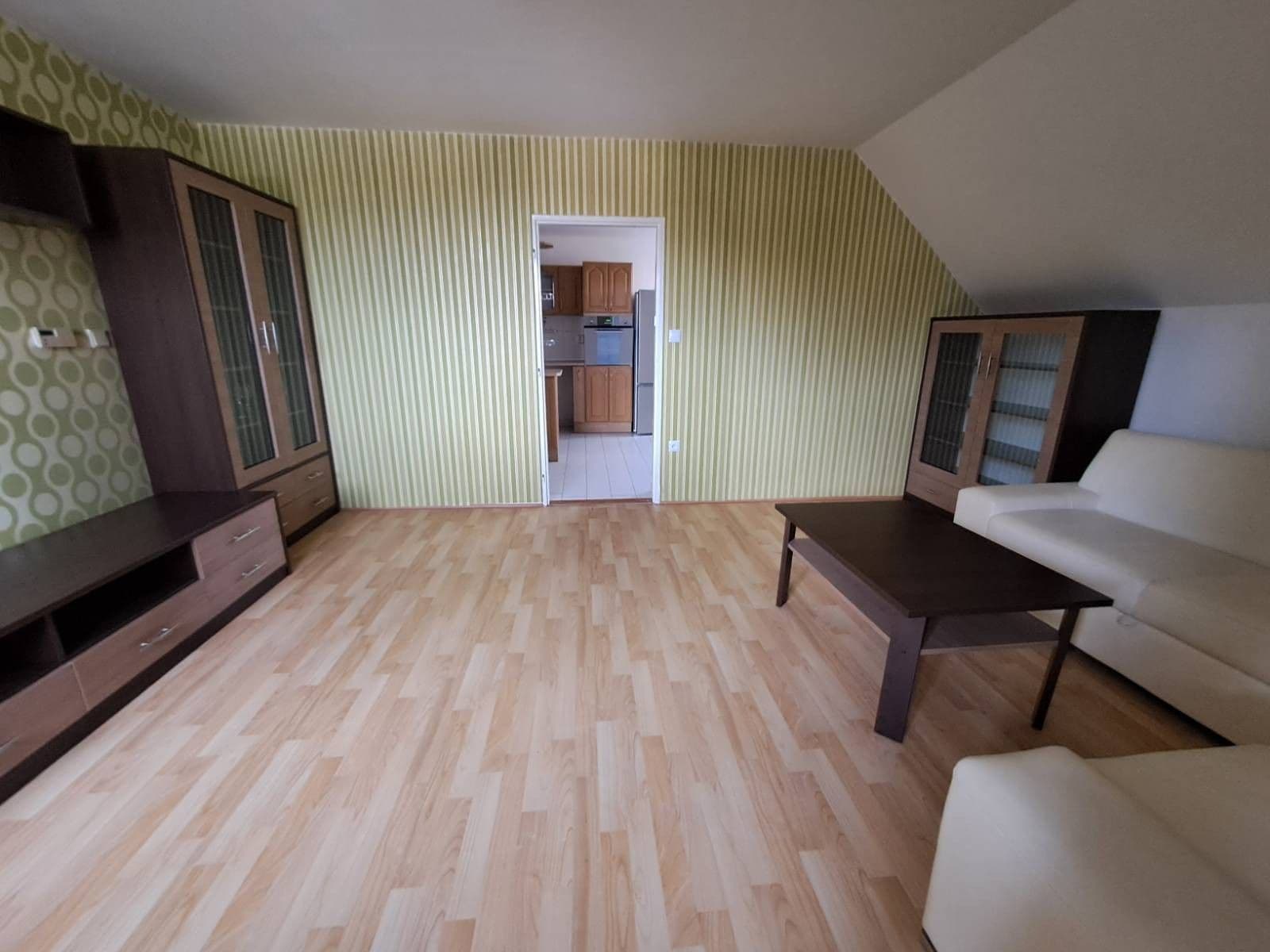 Prenájom bytu 3-izbový 95 m², Na Dědině, Vacenovice, Jihomoravský kraj Prenájom bytu 3-izbový 95 m², Na Dědině, Vacenovice, Jihomoravský kraj