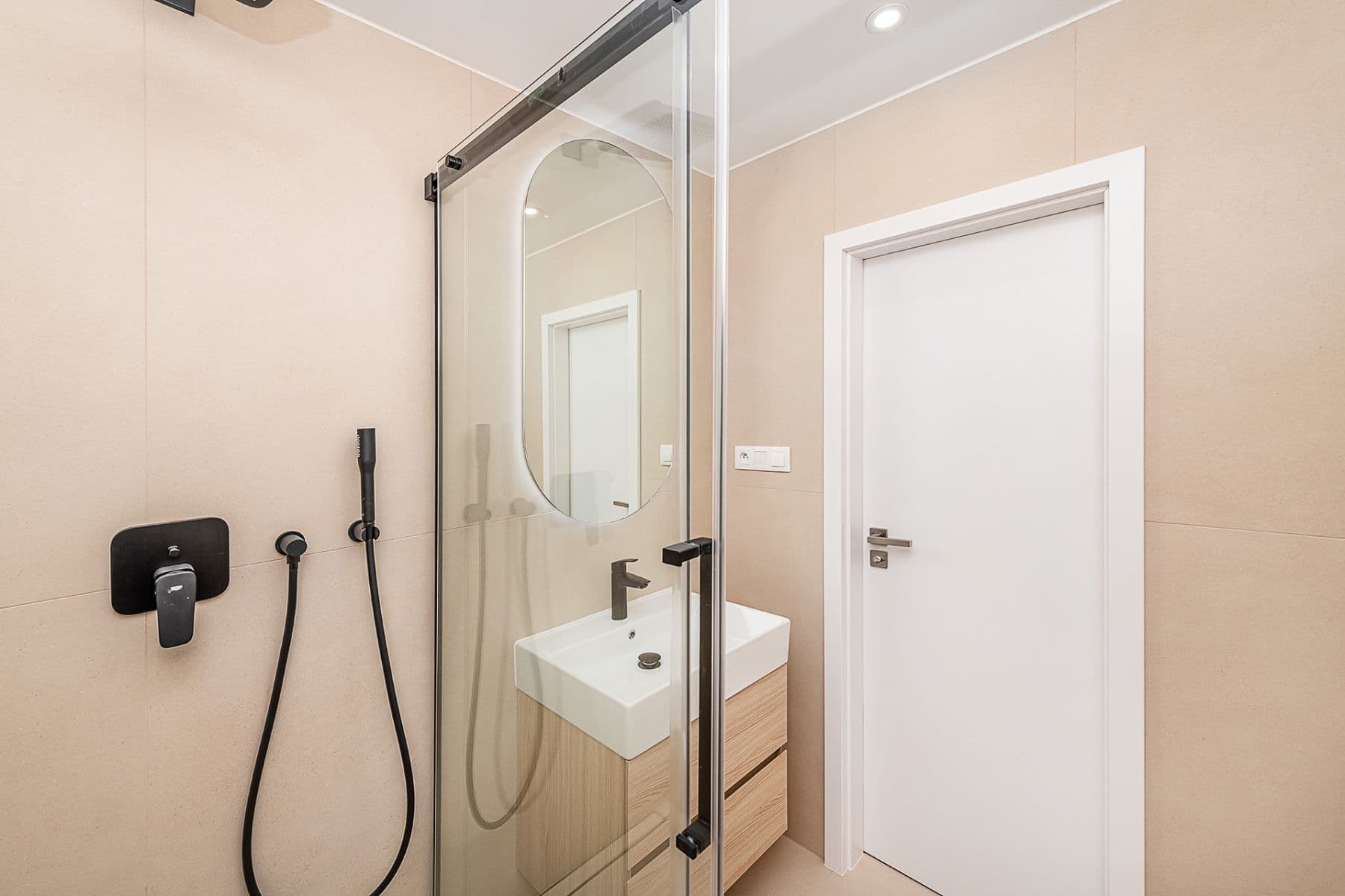 Predaj bytu 4-izbový 83 m², Naskové, Praha, Praha Predaj bytu 4-izbový 83 m², Naskové, Praha, Praha