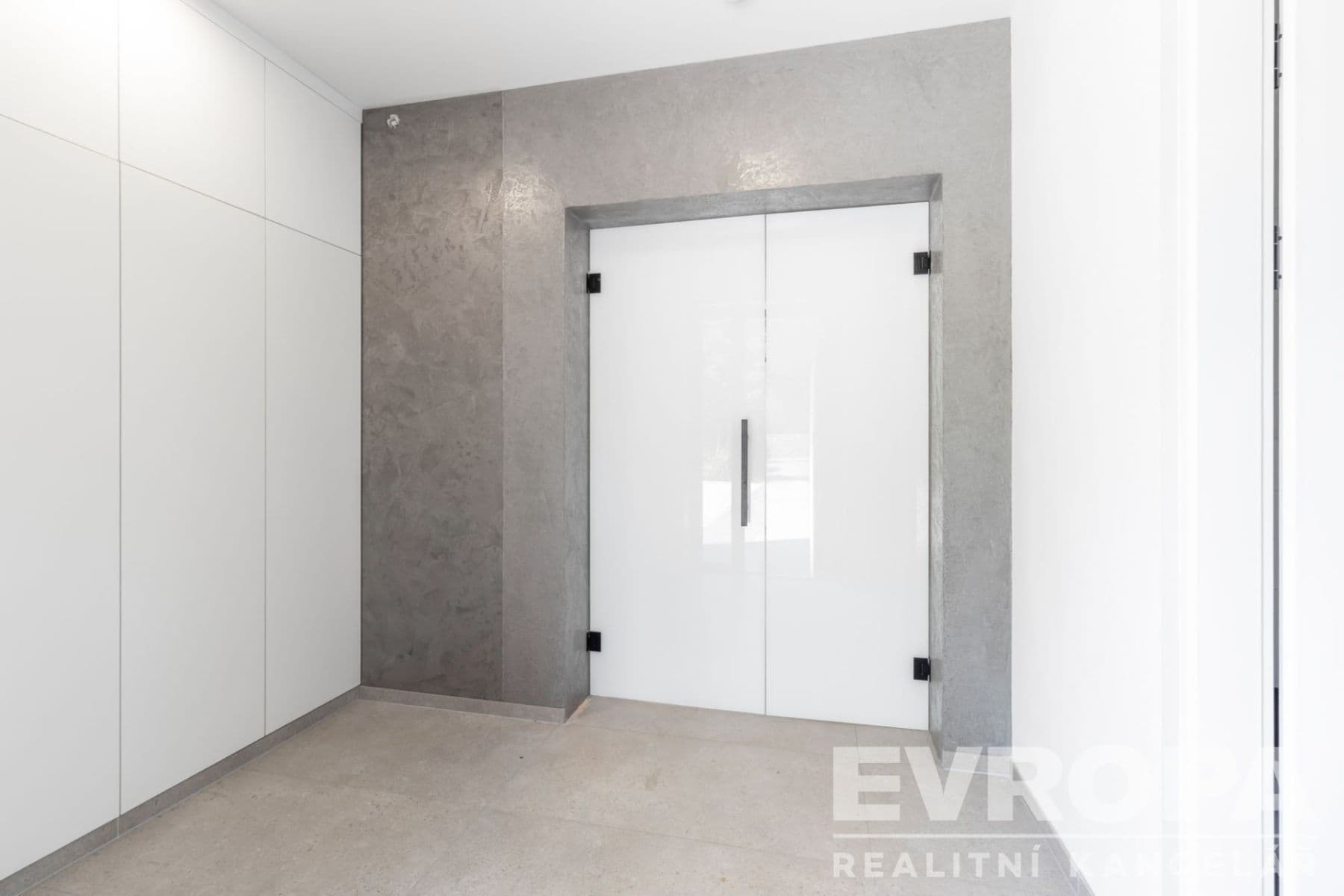 Prenájom domu 202 m², pozemok 348 m², Vinná, Praha, Praha Prenájom domu 202 m², pozemok 348 m², Vinná, Praha, Praha