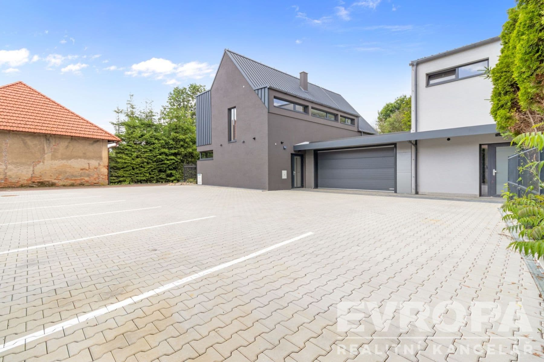 Prenájom domu 202 m², pozemok 348 m², Vinná, Praha, Praha Prenájom domu 202 m², pozemok 348 m², Vinná, Praha, Praha