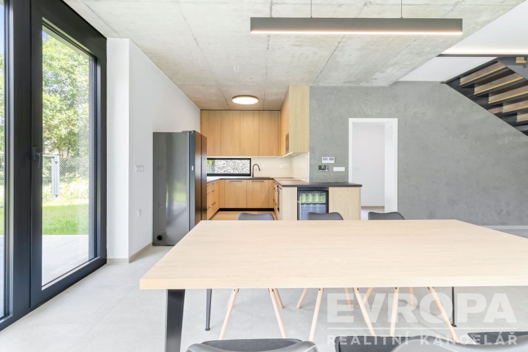 Prenájom domu 202 m², pozemok 348 m², Vinná, Praha, Praha Prenájom domu 202 m², pozemok 348 m², Vinná, Praha, Praha