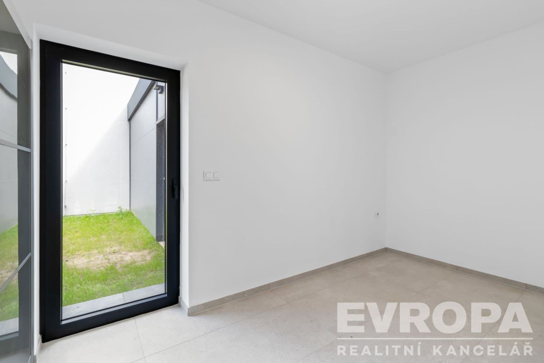 Prenájom domu 202 m², pozemok 348 m², Vinná, Praha, Praha Prenájom domu 202 m², pozemok 348 m², Vinná, Praha, Praha