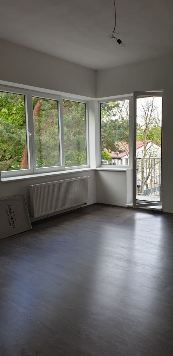 Prenájom bytu 2-izbový 53 m², Zátopkova, Milovice, Středočeský kraj Prenájom bytu 2-izbový 53 m², Zátopkova, Milovice, Středočeský kraj