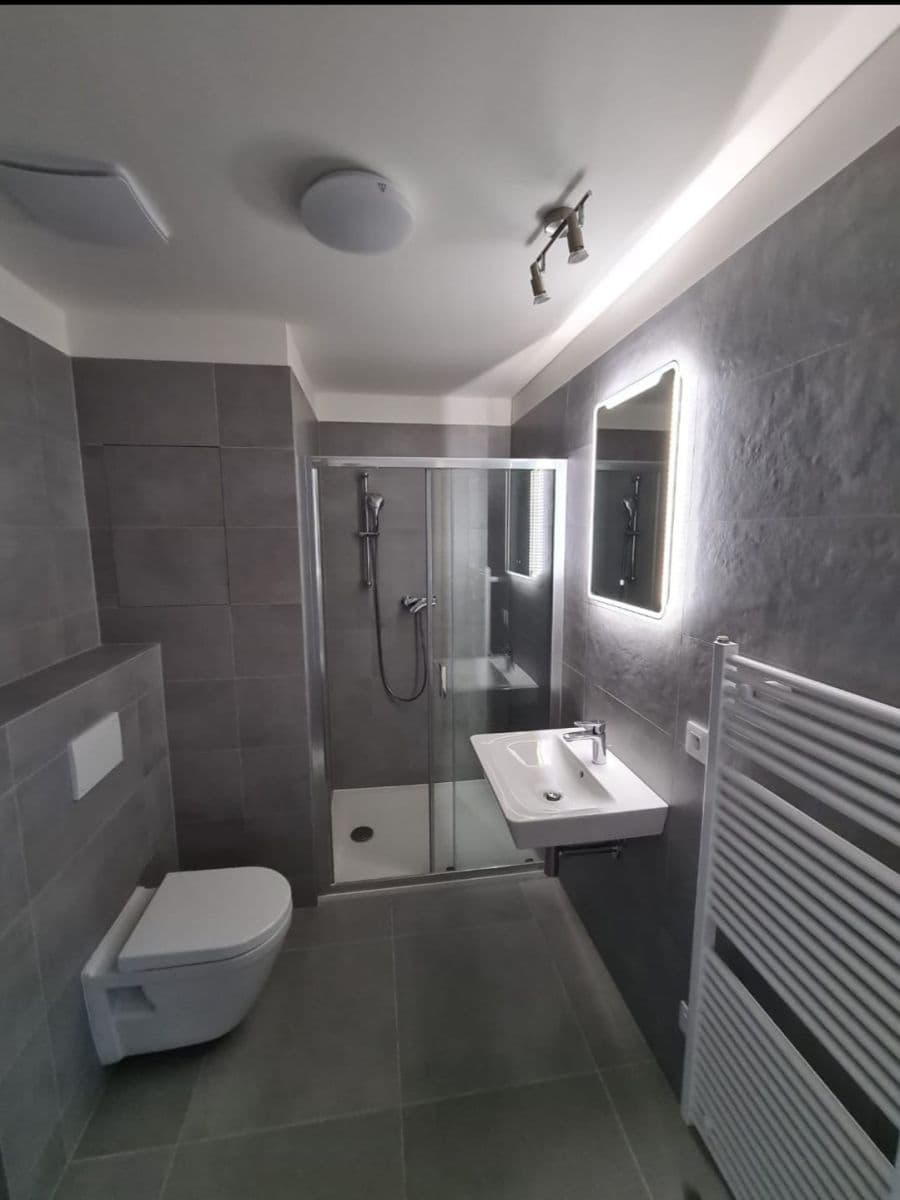 Prenájom bytu 1-izbový 32 m², Jižní, Brno, Jihomoravský kraj Prenájom bytu 1-izbový 32 m², Jižní, Brno, Jihomoravský kraj