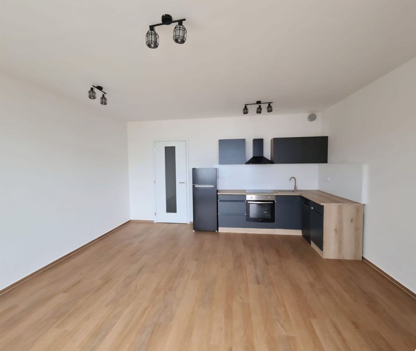 Prenájom bytu 1-izbový 32 m², Jižní, Brno, Jihomoravský kraj Prenájom bytu 1-izbový 32 m², Jižní, Brno, Jihomoravský kraj