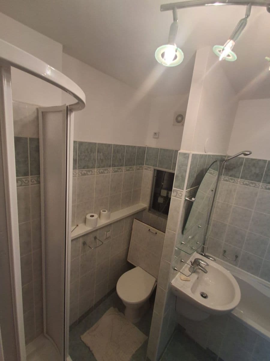 Prenájom bytu 3-izbový 69 m², Kotorská, Praha, Praha Prenájom bytu 3-izbový 69 m², Kotorská, Praha, Praha