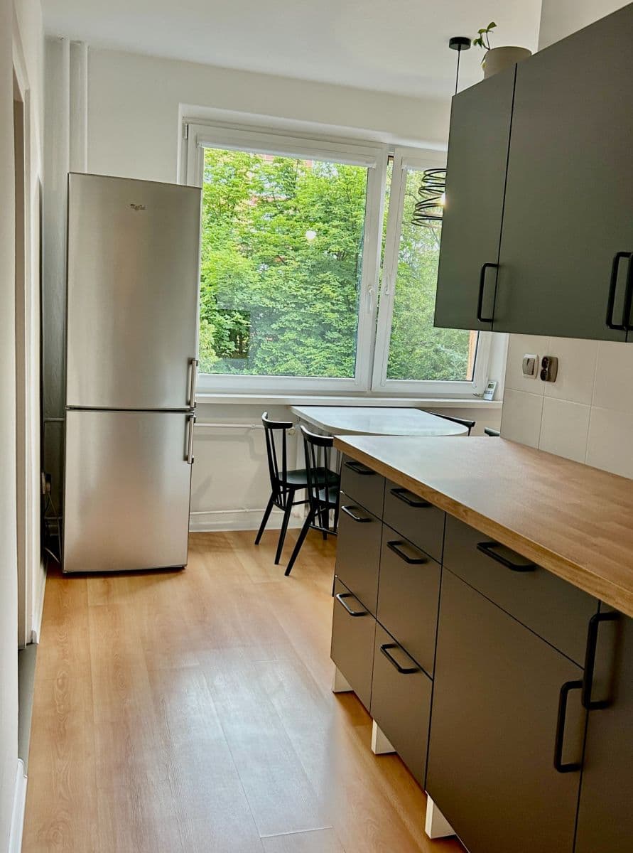 Prenájom bytu 2-izbový 66 m², Hlinská, Žilina, Žilinský kraj Prenájom bytu 2-izbový 66 m², Hlinská, Žilina, Žilinský kraj