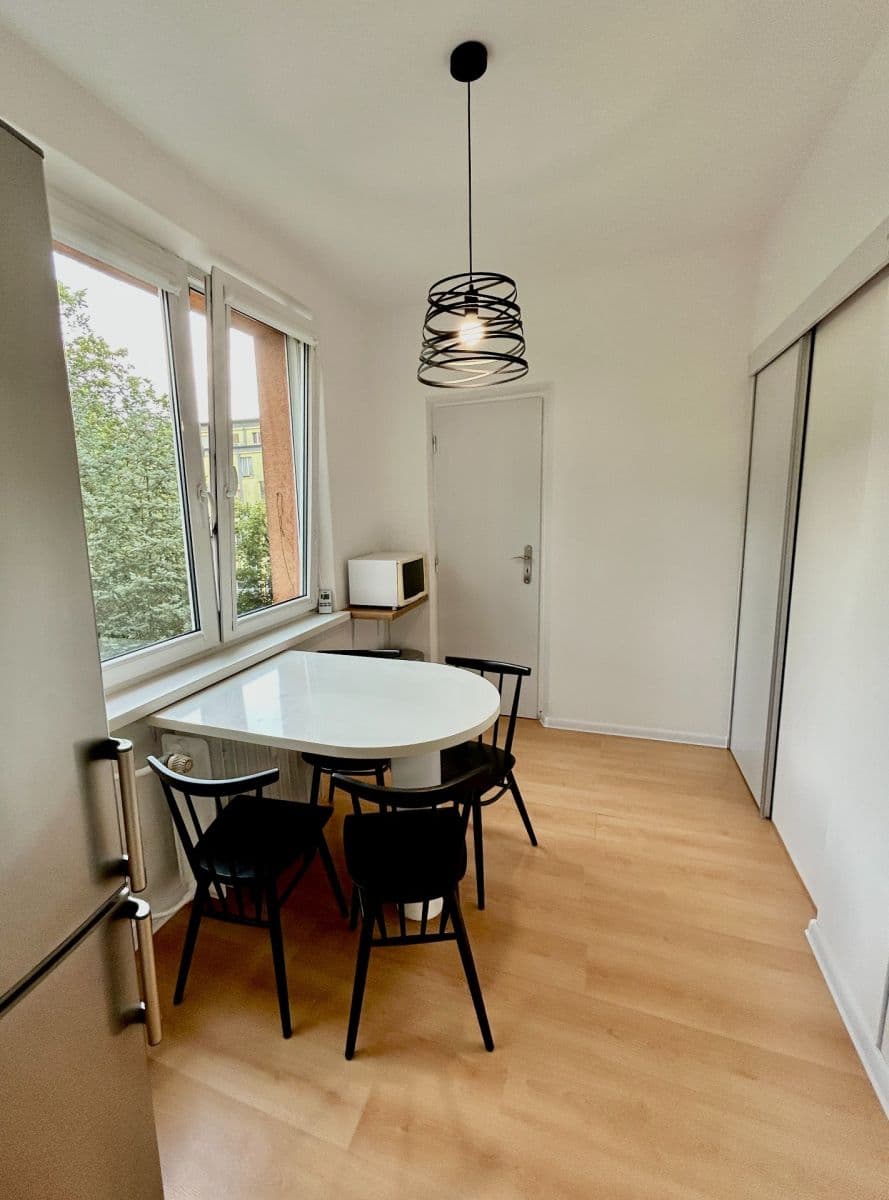 Prenájom bytu 2-izbový 66 m², Hlinská, Žilina, Žilinský kraj Prenájom bytu 2-izbový 66 m², Hlinská, Žilina, Žilinský kraj