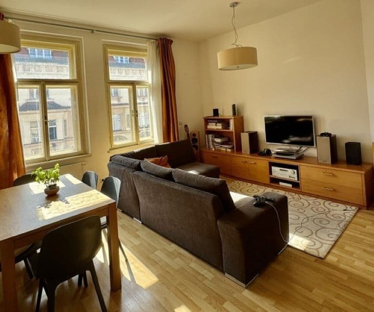 Prenájom bytu 3-izbový 88 m², Kubelíkova, Praha, Praha Prenájom bytu 3-izbový 88 m², Kubelíkova, Praha, Praha