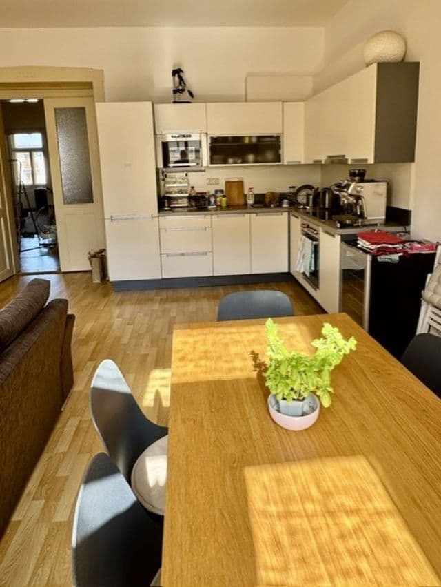 Prenájom bytu 3-izbový 88 m², Kubelíkova, Praha, Praha Prenájom bytu 3-izbový 88 m², Kubelíkova, Praha, Praha