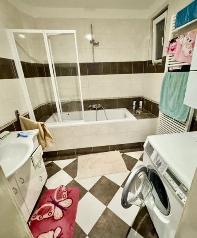 Prenájom bytu 3-izbový 88 m², Kubelíkova, Praha, Praha Prenájom bytu 3-izbový 88 m², Kubelíkova, Praha, Praha