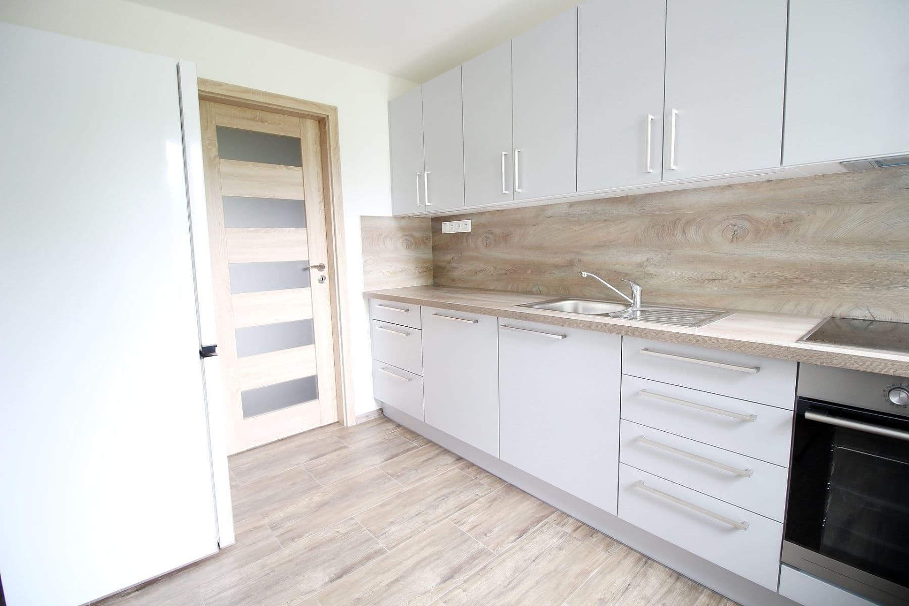 Prenájom bytu 2-izbový 52 m², U Kina, Říčany, Středočeský kraj Prenájom bytu 2-izbový 52 m², U Kina, Říčany, Středočeský kraj