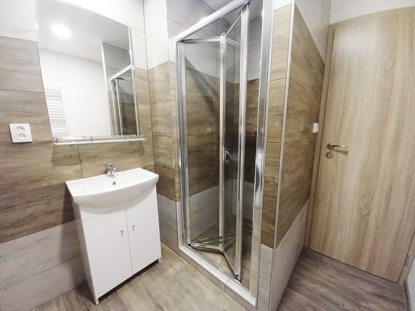 Prenájom bytu 2-izbový 52 m², U Kina, Říčany, Středočeský kraj Prenájom bytu 2-izbový 52 m², U Kina, Říčany, Středočeský kraj