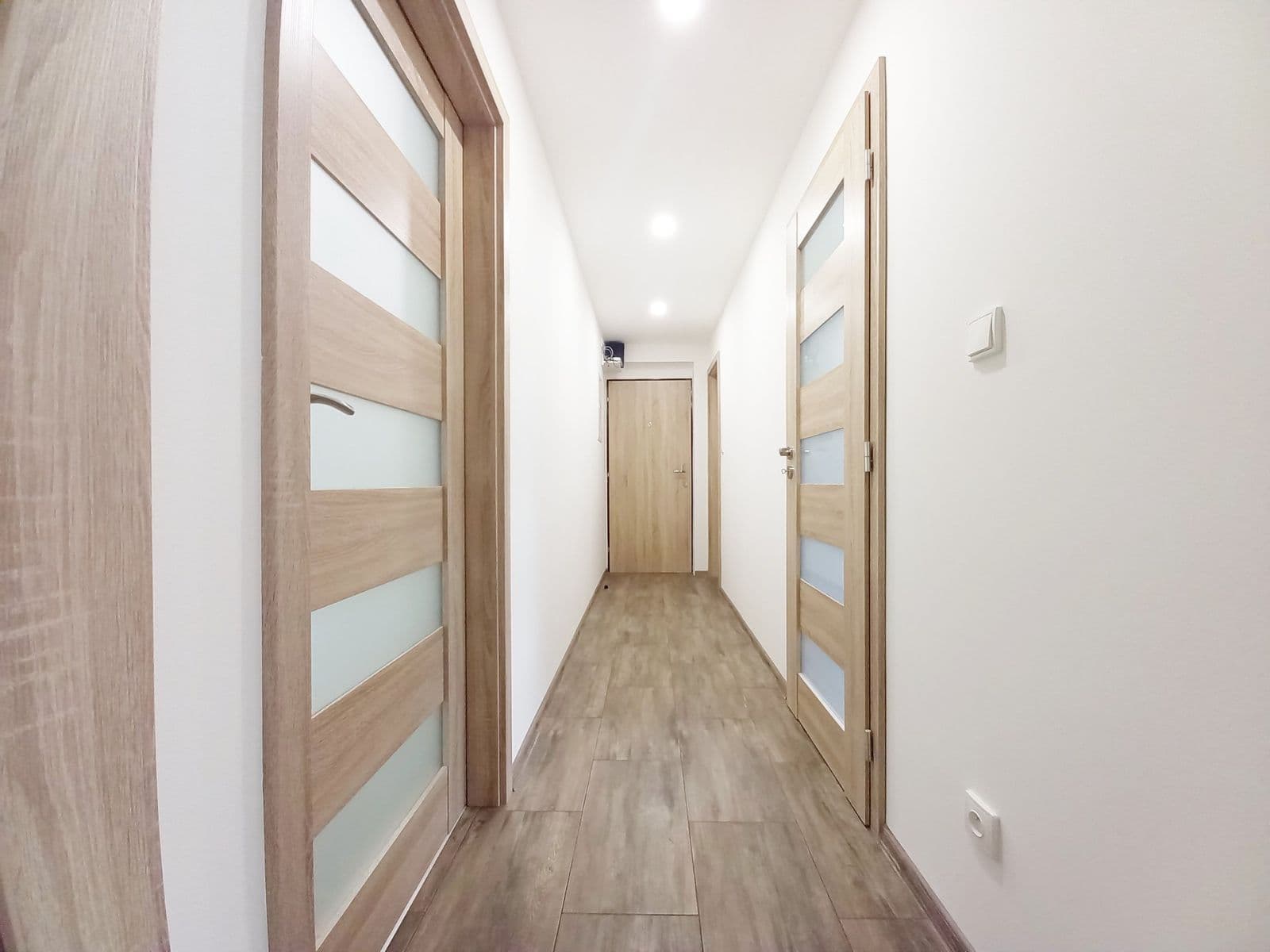 Prenájom bytu 2-izbový 52 m², U Kina, Říčany, Středočeský kraj Prenájom bytu 2-izbový 52 m², U Kina, Říčany, Středočeský kraj