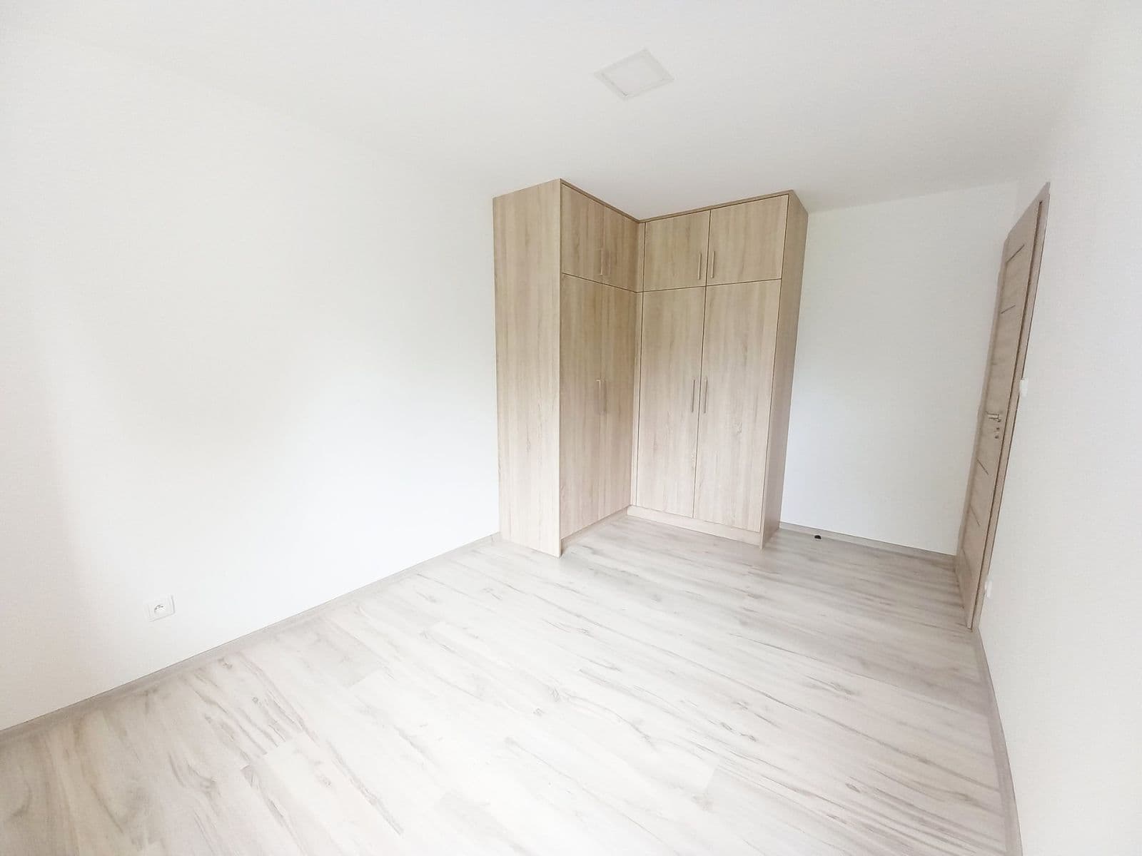 Prenájom bytu 2-izbový 52 m², U Kina, Říčany, Středočeský kraj Prenájom bytu 2-izbový 52 m², U Kina, Říčany, Středočeský kraj