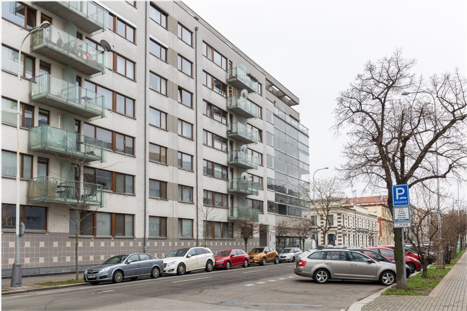 Prenájom bytu 1-izbový 49 m², Osadní, Praha, Praha Prenájom bytu 1-izbový 49 m², Osadní, Praha, Praha