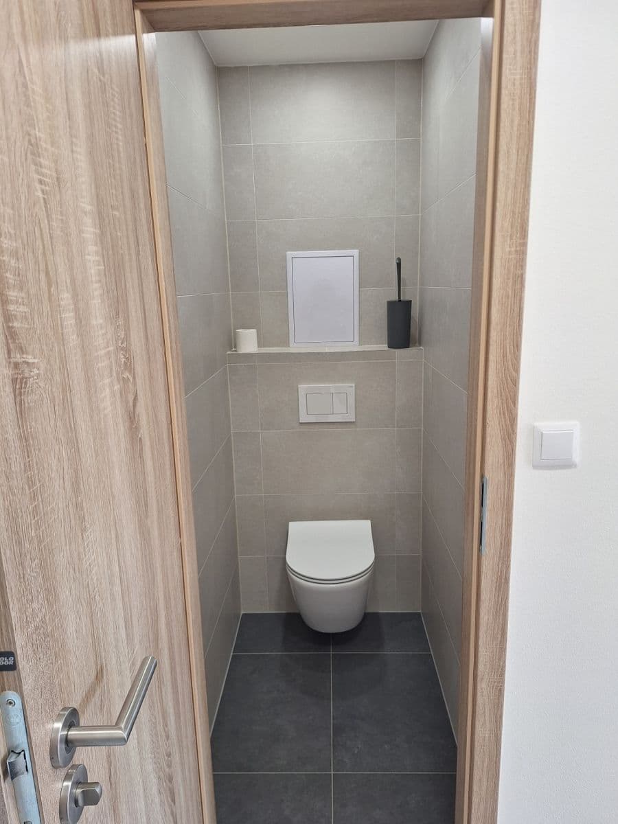 Prenájom bytu 2-izbový 57 m², Javorová, Zlín, Zlínský kraj Prenájom bytu 2-izbový 57 m², Javorová, Zlín, Zlínský kraj
