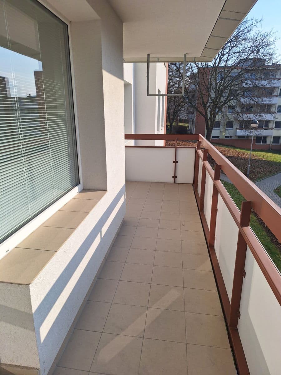 Prenájom bytu 2-izbový 57 m², Javorová, Zlín, Zlínský kraj Prenájom bytu 2-izbový 57 m², Javorová, Zlín, Zlínský kraj