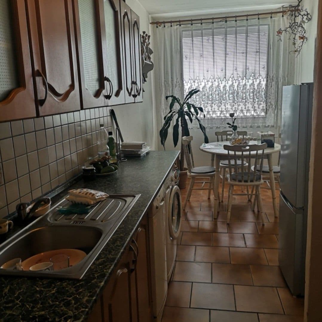 Prenájom bytu 3-izbový 76 m², Navigátorů, Praha, Praha Prenájom bytu 3-izbový 76 m², Navigátorů, Praha, Praha